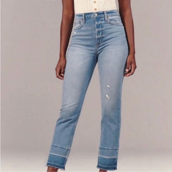 Abercrombie & Fitch Denim - A&F Curve Love Ultra High Rise Ankle Straight in Medium Blue Wash 26